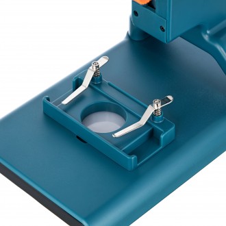 Digitální mikroskop Levenhuk LabZZ DM200 LCD